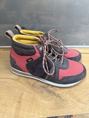 Teva Women's Ankle Boots Size 8